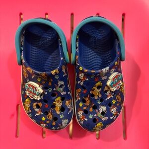 Crocs Toddler Kids Paw Patrol Off Court Clogs.